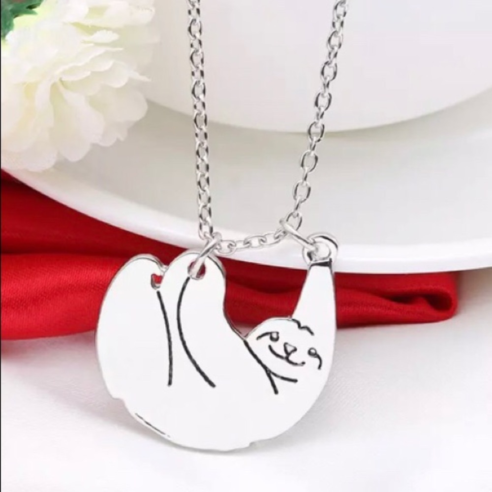 NEW!๐๐SLOTH NECKLACE!๐SERIOUSLY SWEET!๐๐LOVE! - Picture 4 of 8
